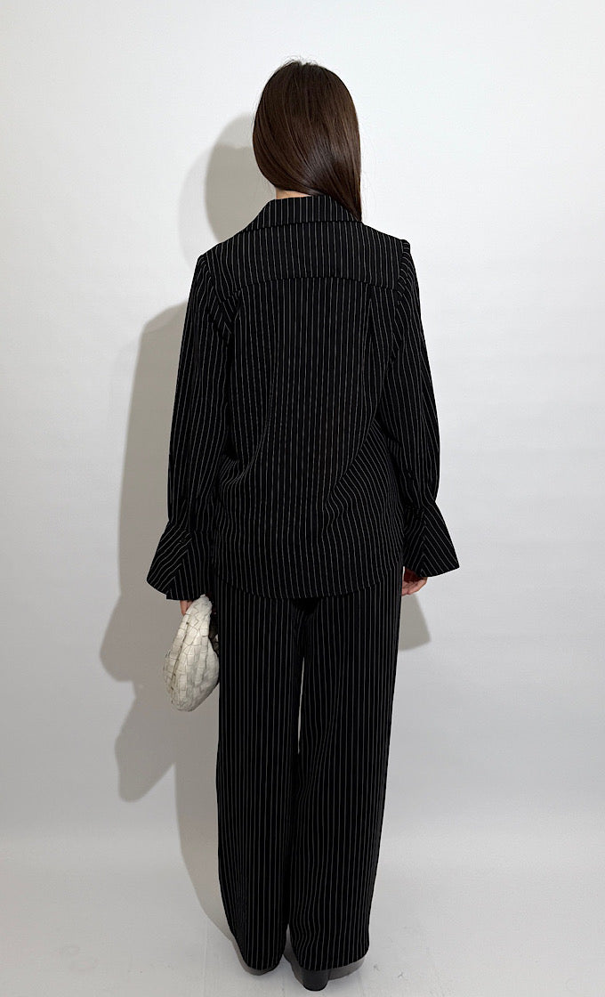 ROMI BLACK STRIPED SUIT 