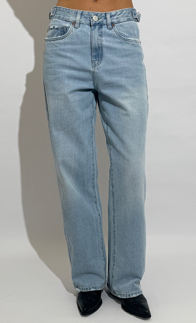 ARIZONA LIGHT BLUE JEANS 