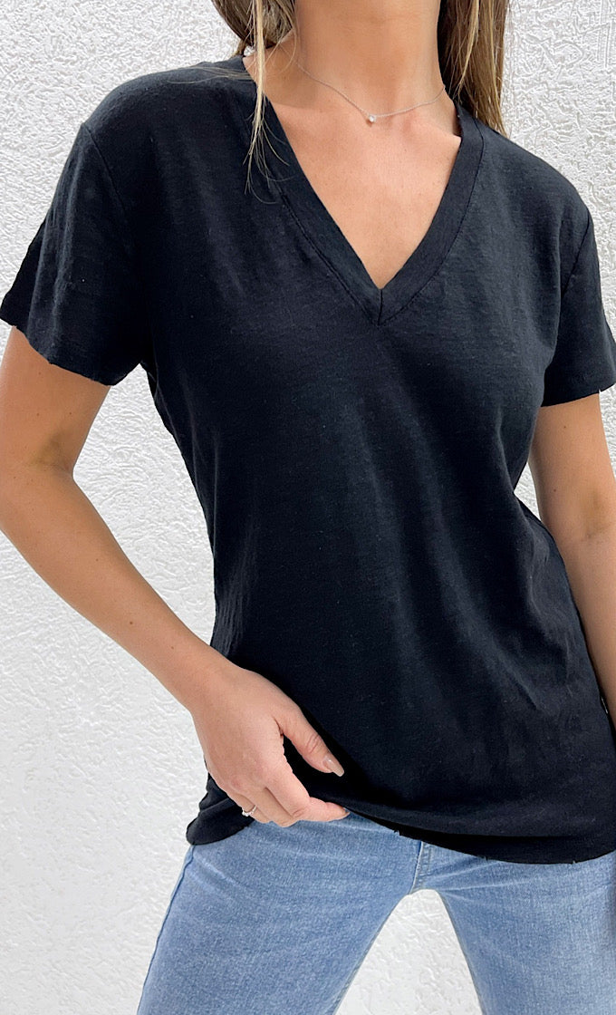 Black V linen t-shirt